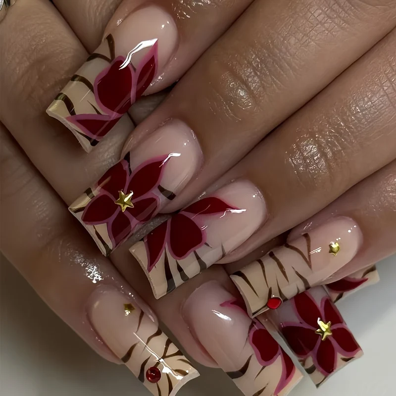Kreative Florale Nagelverbesserungen Karnz