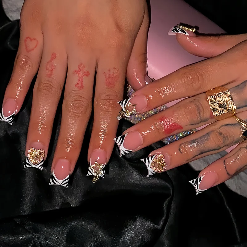 Chic Dekorative Nagelverzierungen Karnz
