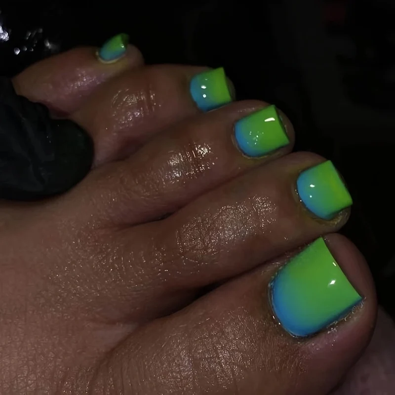 Künstlerische Ombre Nagelverstärkungen Karnz