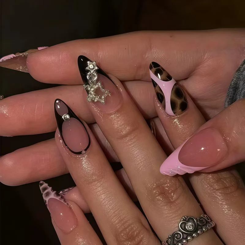 Künstlerisches Nageldesign-Kit Karnz