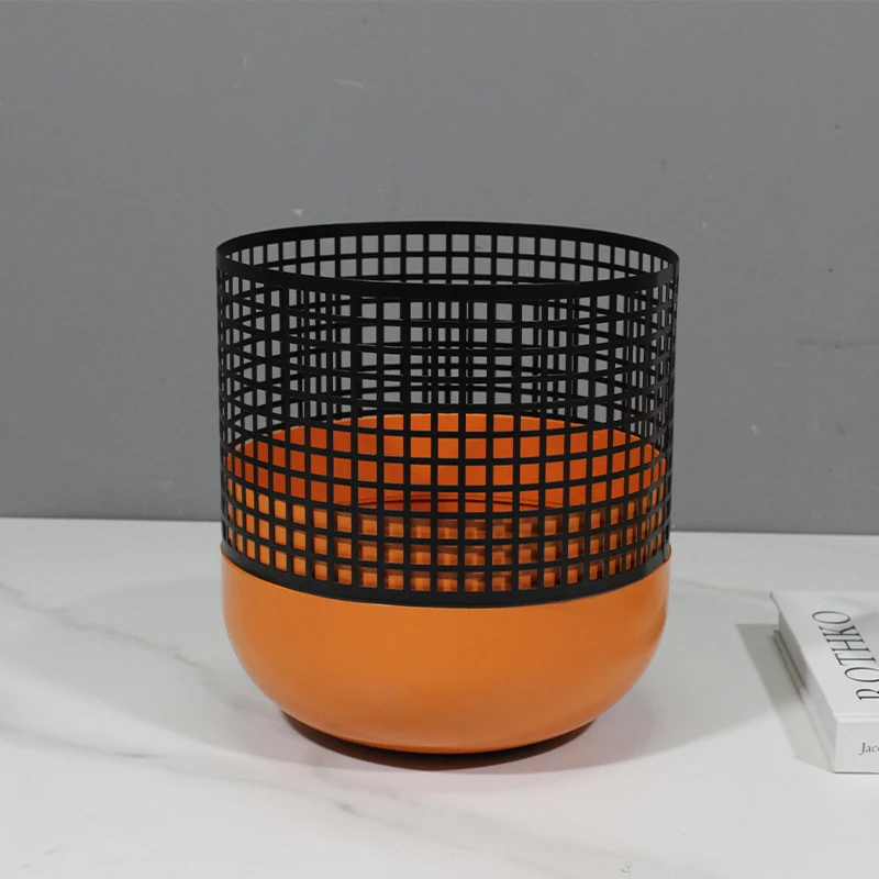 Modern Geometrischer Dekorativer Blumentopf