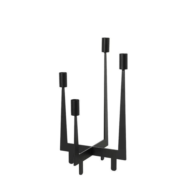 Moderner geometrischer Kerzenhalter