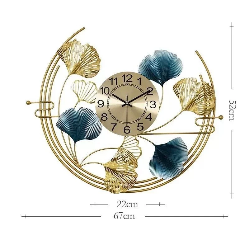 Dekorative Wanduhr mit floralem Design Karnz