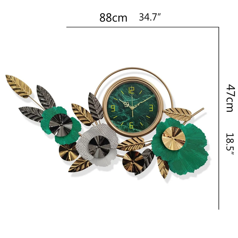 Dekorative Wanduhr Karnz