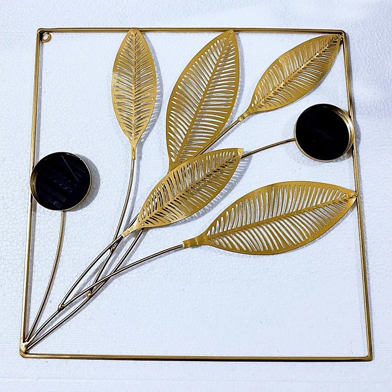 Dekorative Metall-Wandkunst mit Blätterdesign Karnz