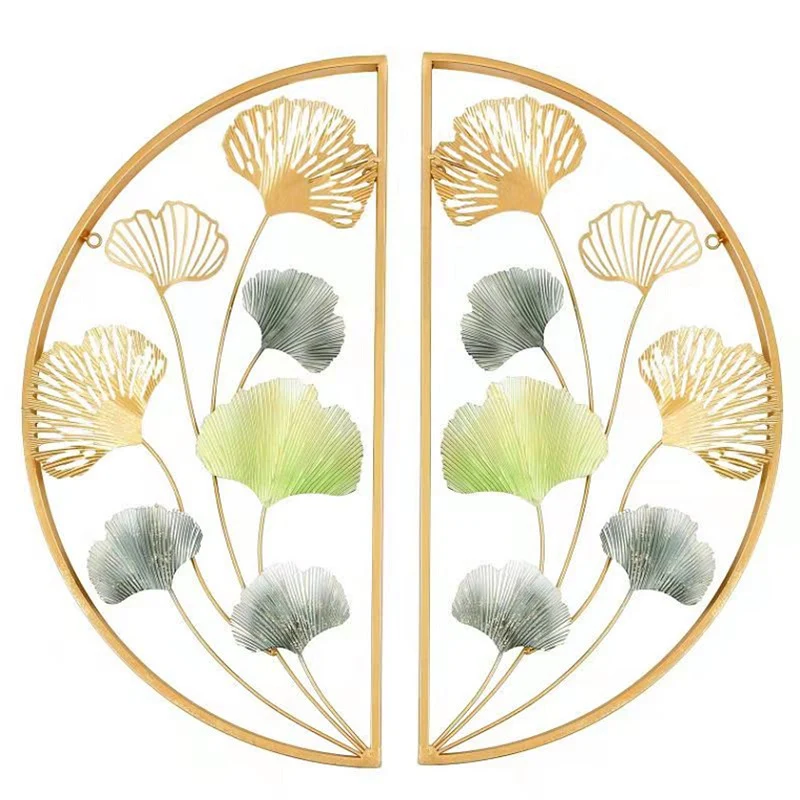Dekorative Metall Wandkunst mit floralem Design Karnz