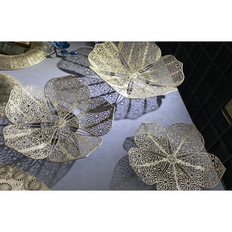 Dekorative florale Wandkunstskulptur Karnz