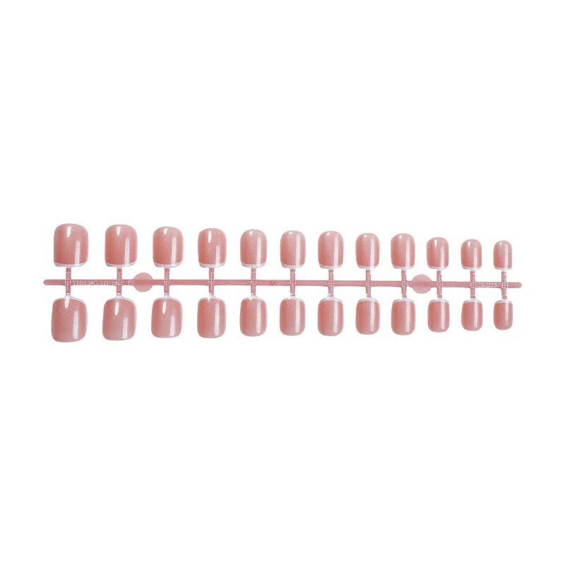Kunstnagelset mit sanften Petal-Finish und flexibler Passform Karnz