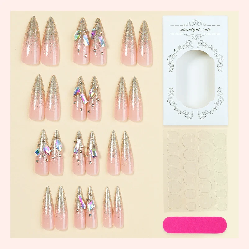 Kunstnagelset mit hochwertigen Glitter- und Strassverzierungen Karnz