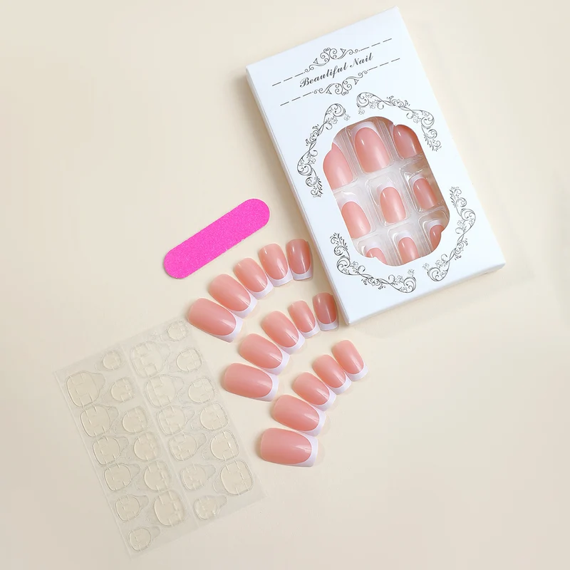 Kunstnagelset mit hochwertigen französischen Spitzen Karnz