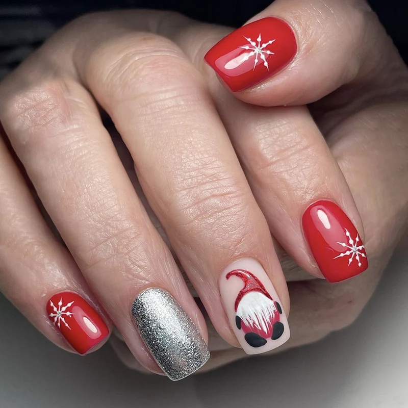 Kunstnagelset mit festlichem Weihnachtsdesign Karnz
