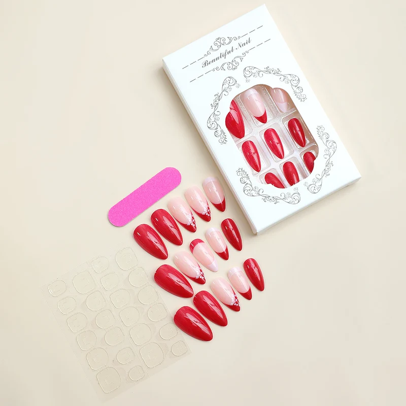 Kunstnagelset mit Farbverlauf und eleganten Akzenten Karnz