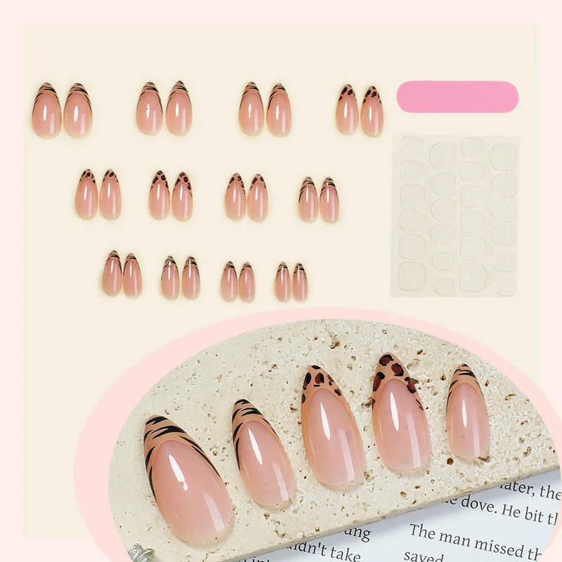 Kunstnagelset mit eleganten Leopard- und Ombre-Designs Karnz