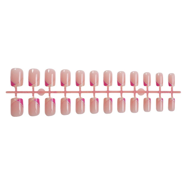 Kunstnagelset mit elegantem Farbverlauf und Glitzerdetails Karnz