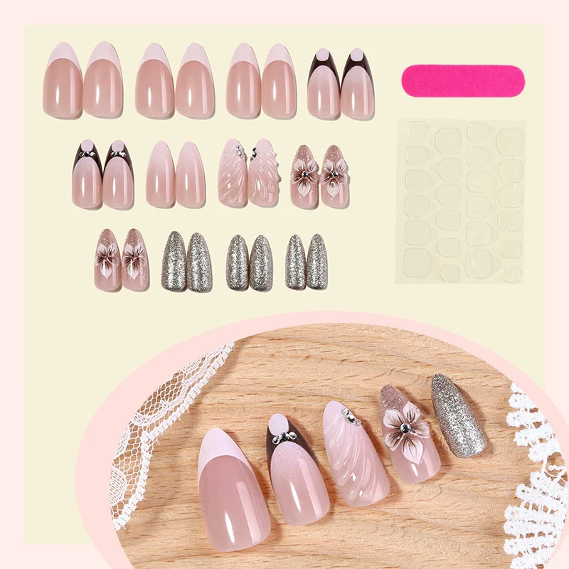 Kunstnagelset mit elegantem Blüten- und Glitzerakzenten Karnz