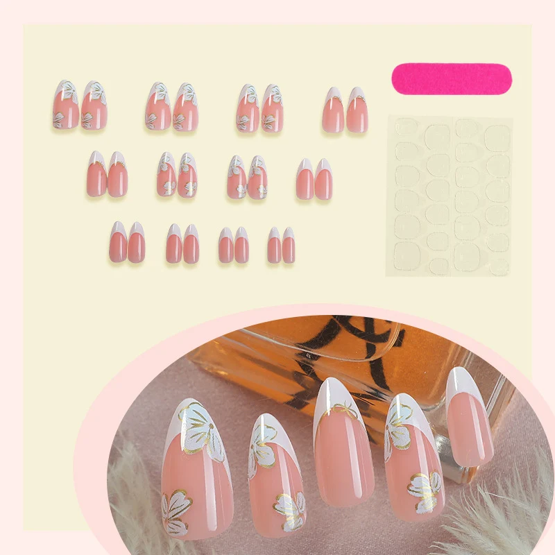 Kunstnagelset mit elegantem Blumen- und French-Tip-Design Karnz