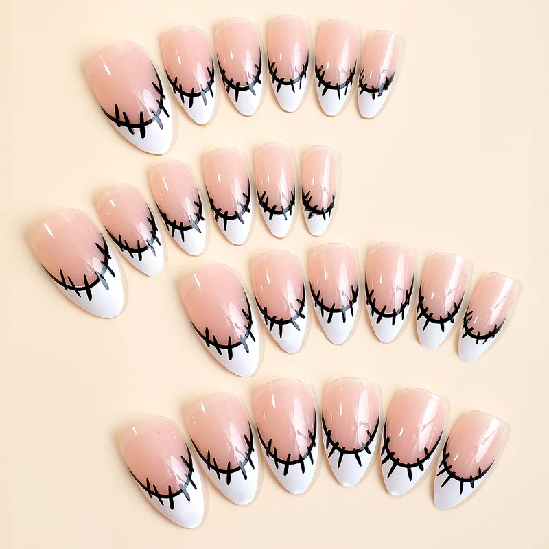 Kreatives Kunstnagelset mit originellem Näh-Design Karnz