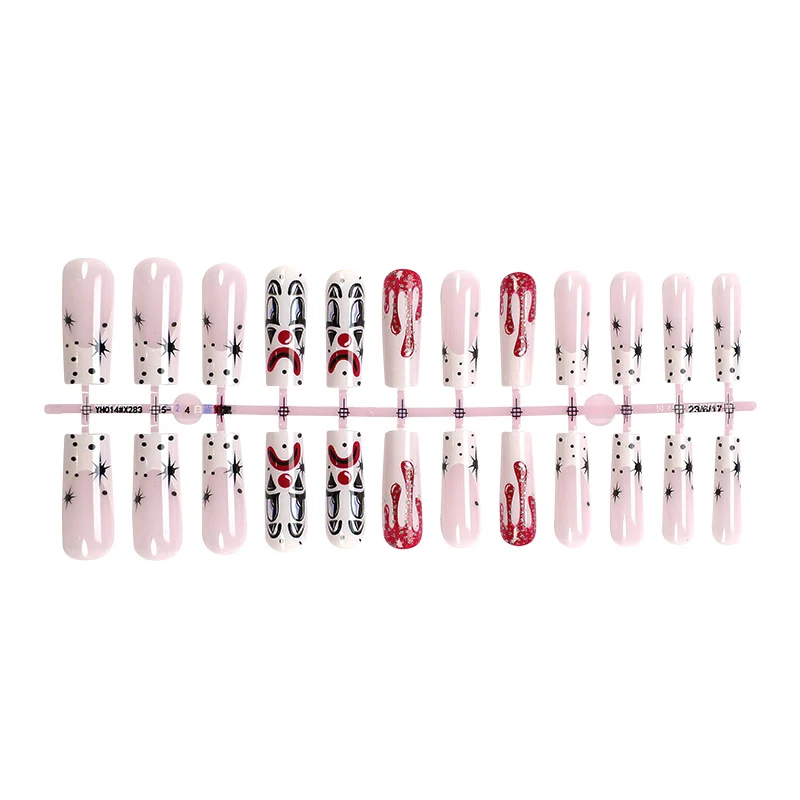 Kreatives Kunstnagelset mit gruseligen Halloween-Motiven Karnz