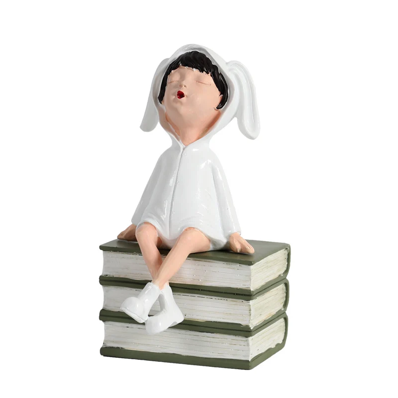 Verspielte Keramikhängefigur