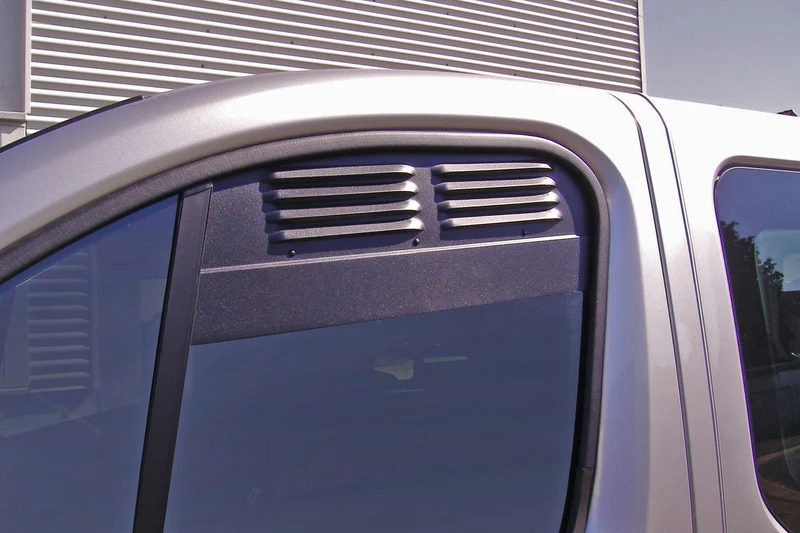 Lüftungsgitter für Opel Vivaro, Renault Trafic, ab 2014