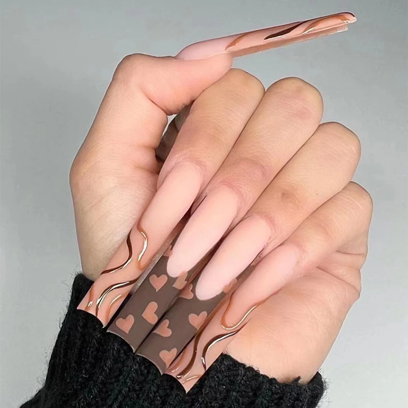 Trendige Herz-Design Press-On Nagel Tipps Karnz