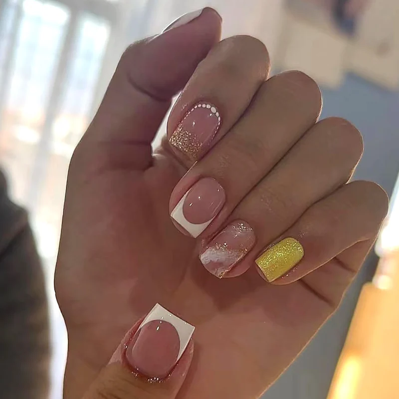 Trendige Gel-Nagelkunstverlängerungen Karnz