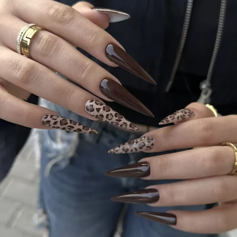 Stiletto Press-On Nail Set mit Leopardenakzentdesign Karnz