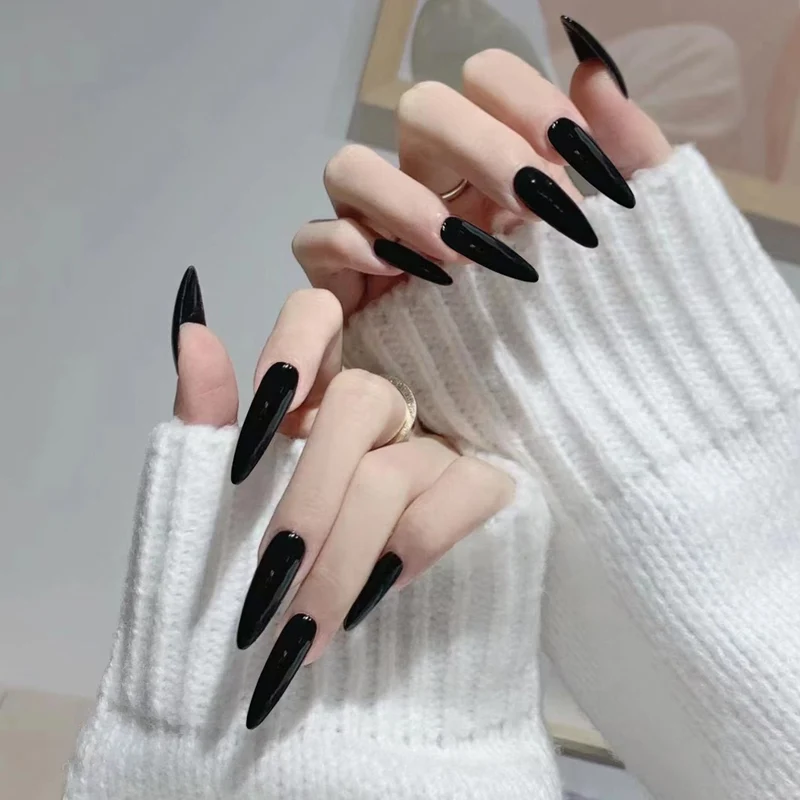 Stiletto Press-On Nagelerweiterungen Karnz