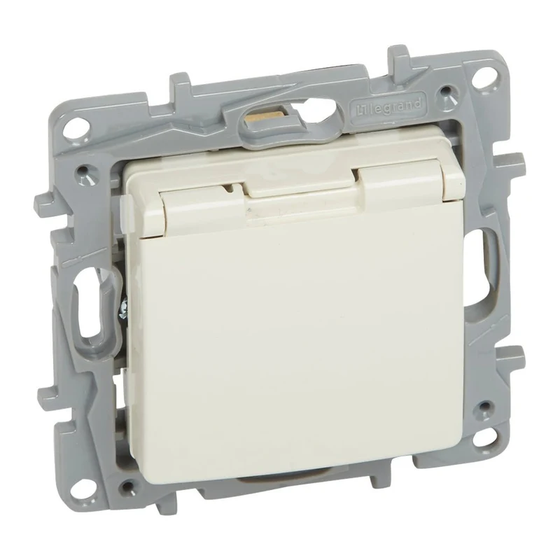 Legrand 764632 Niloé Schuko Socket 16A Ivory