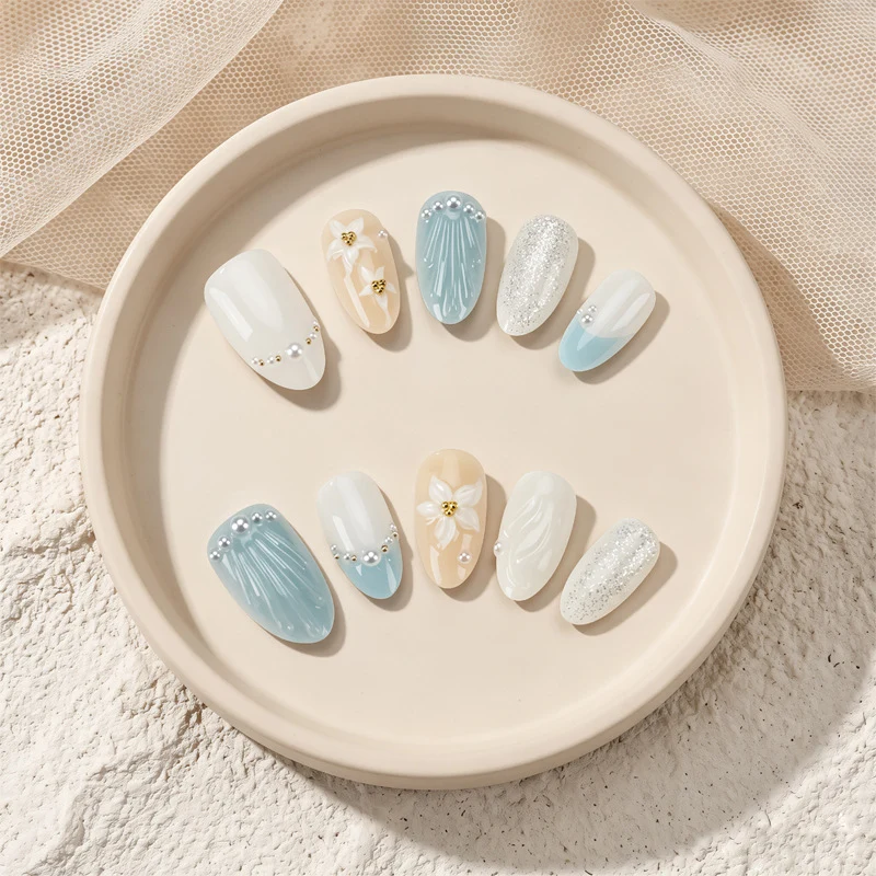 Elegantes dekoratives Press-On-Nagelset Karnz